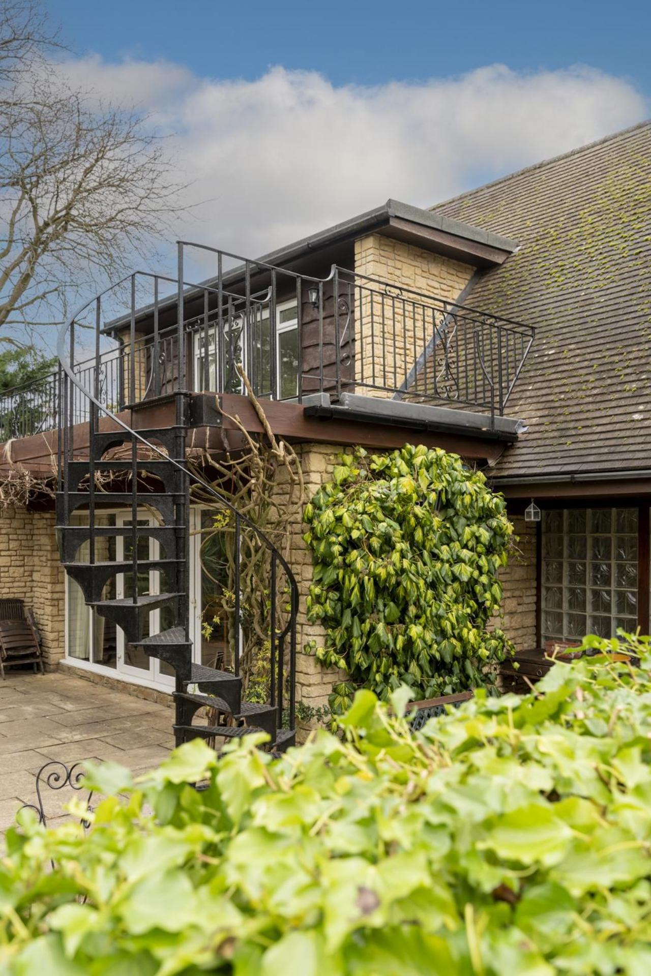 Sandford Meadow Guest House Kennington  Exteriér fotografie
